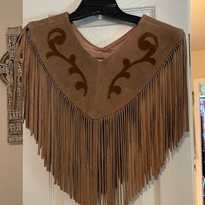 Leather fringed collar